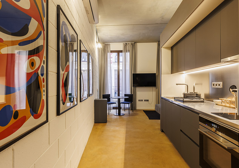 belvillage-aurora-hallway-entrance-leading-to-kitchen.jpg