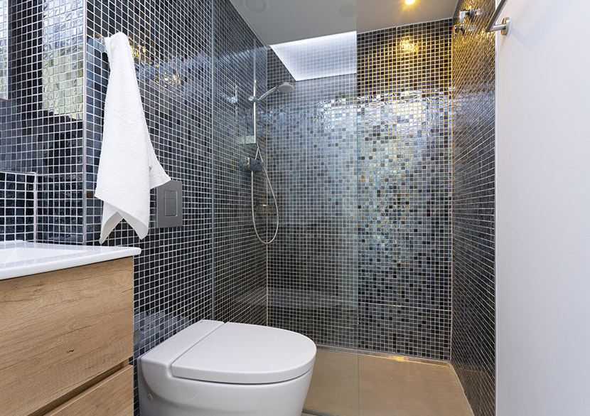 belvillage-diputacio-bathroom-dark-mosaic-tiles-luxury.jpg