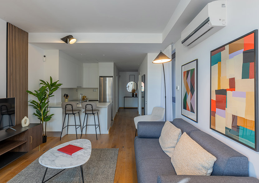 belvillage-napols-serviced-apartment-open-plan-living-kitchen.jpg